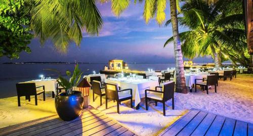 Lily Beach Resort & Spa : Restauration